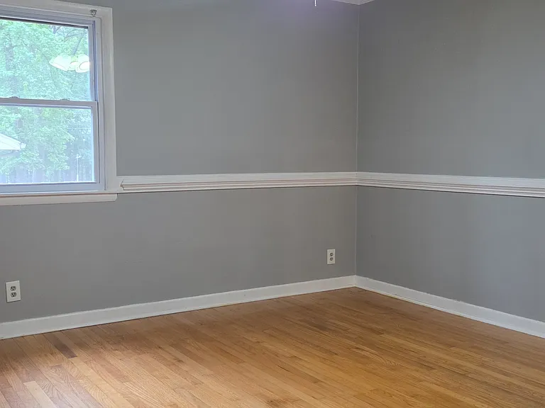 612 Dupont Dr — Photo 7