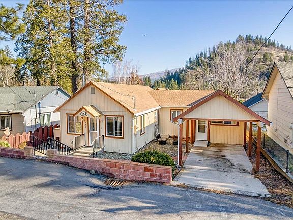 3rd image of 372 Walnut St