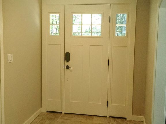 4th image of 4020 Forest Park Ct NW