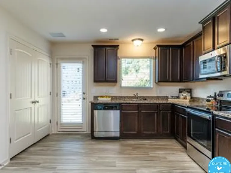 884 Saratoga Dr #1 — Photo 9