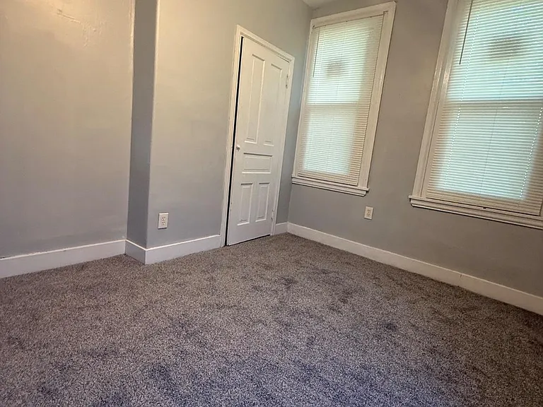 3614 N Sydenham St — Photo 9