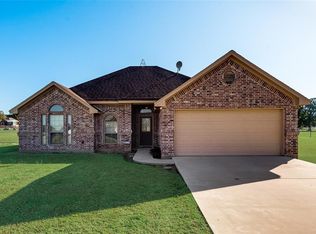 162 Savannah Dr, Weatherford, TX 76087