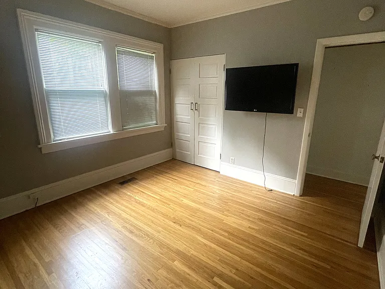 4123 S Corbett Ave — Photo 8