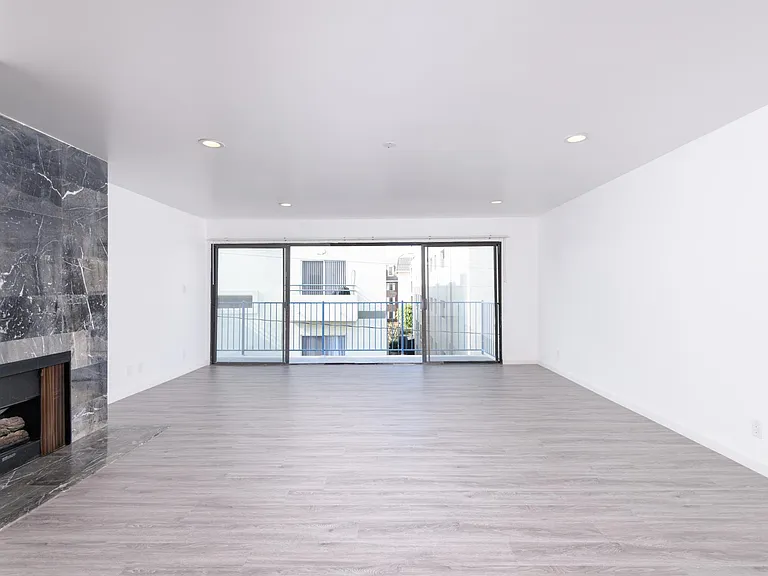 1555 S Bundy Dr #202 — Photo 7