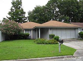 16 Saint Moritz Ct, Savannah, GA 31419