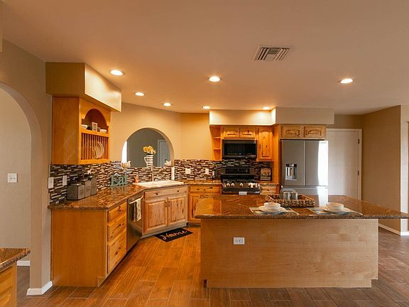 4th image of 1648 PICCADILLY Drive