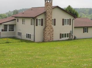 5 2nd St, Beach Lake, PA 18405