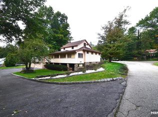 830 Circle Avenue, Franklin Lakes, NJ 07417