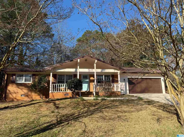 1404 Green Meadow Rd, Anniston, AL 36207