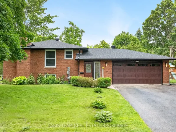 255 Cox Mill Rd, Barrie, ON L4N 5M4