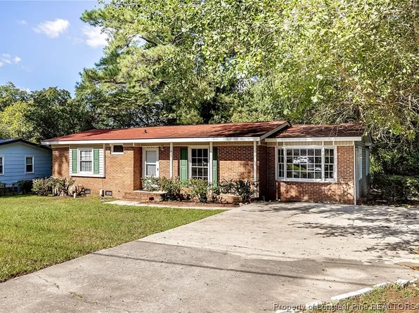 329 Milburn Dr, Fayetteville, NC 28314