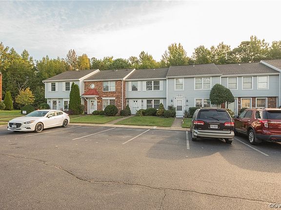 3rd image of 9460 Tracey Lynne Cir