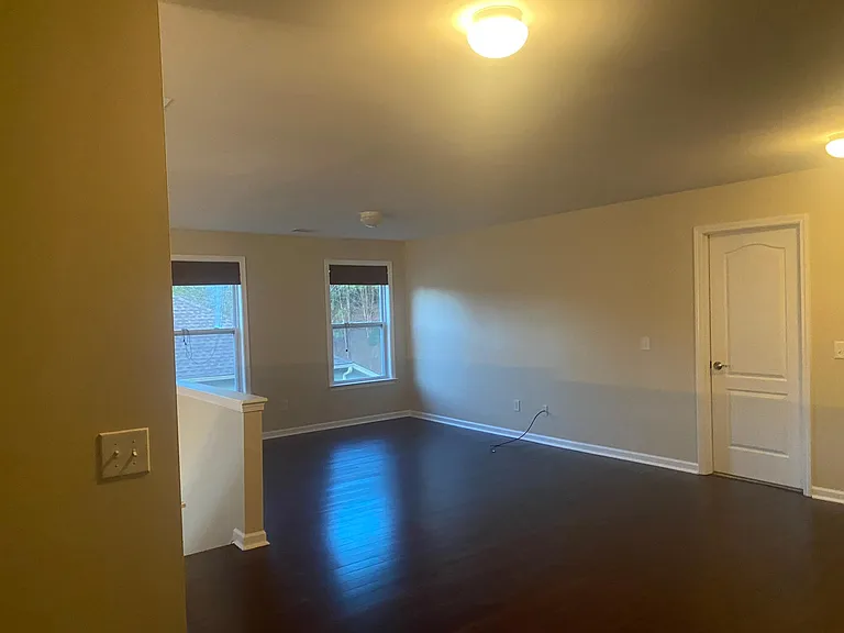 345 Southgate Dr — Photo 21