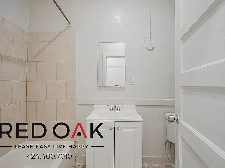 1000 S Grand View St #307 — Photo 9