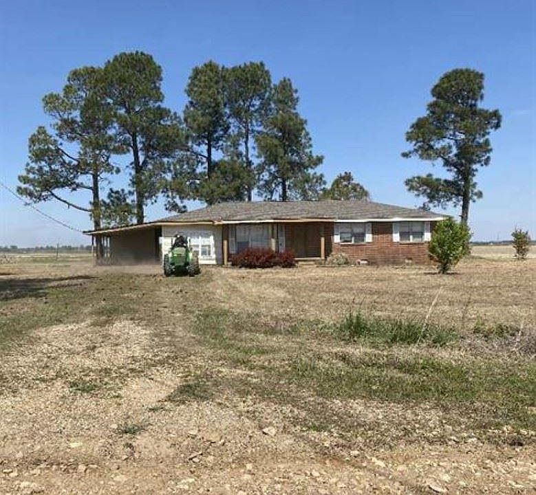 2nd image of 4261 County Road 150