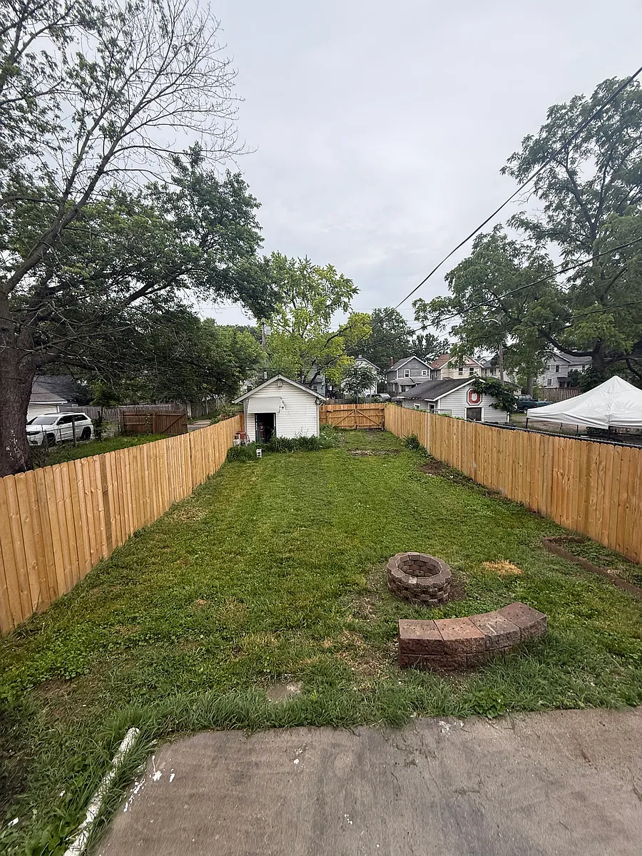Building Photo - 450 S Richardson Ave