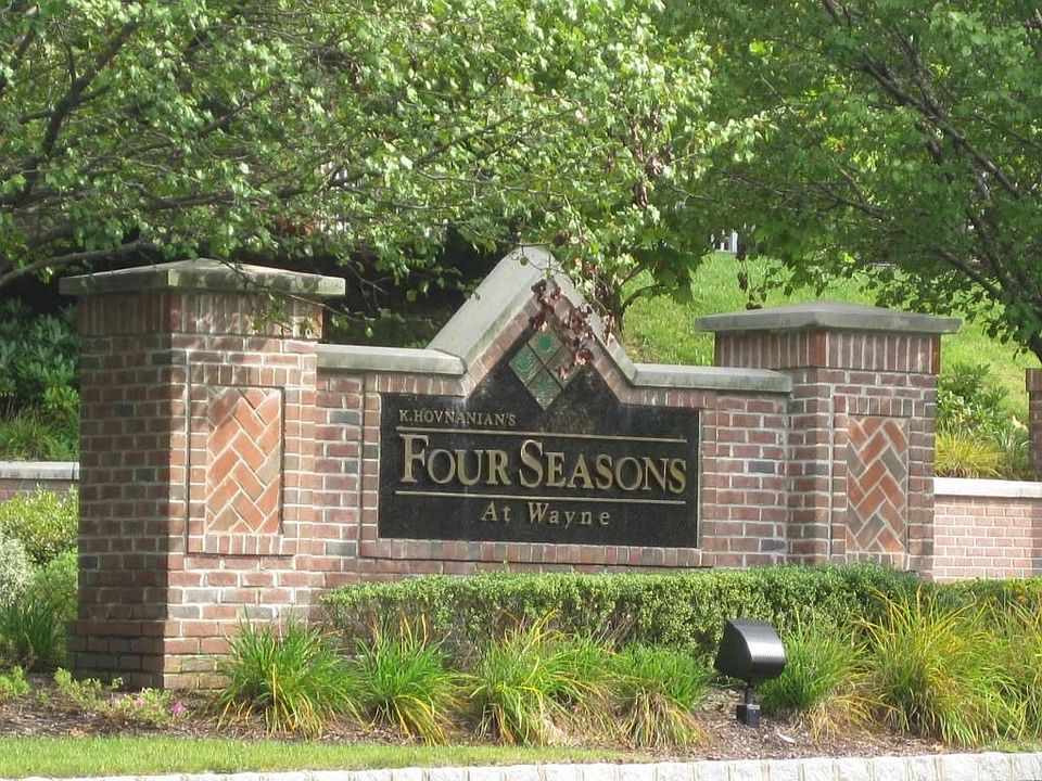 1st image of 1402 Four Seasons Dr Unit 1402