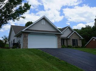 1338 Johnsbury Ct NE, Roanoke, VA 24019