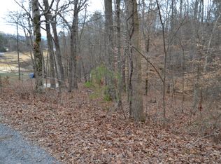 Sunbeam Ln, Dandridge, TN 37725