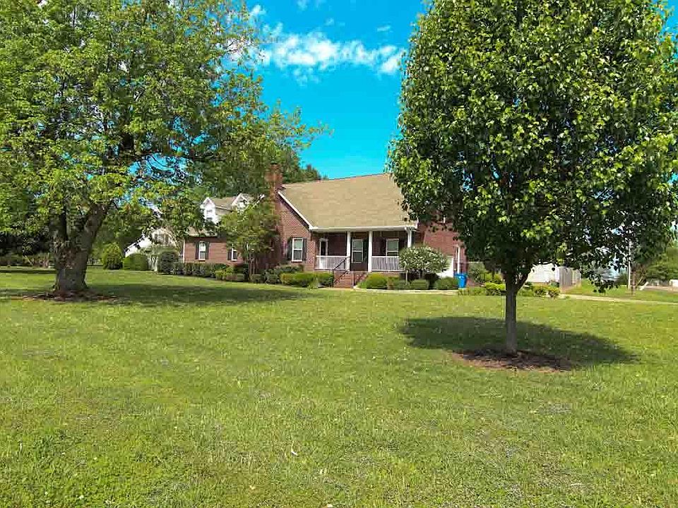 1st image of 655 Doe Dr