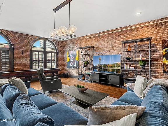 5th image of 416 S Gay St APT 301