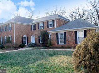 1600 King James Pl, Alexandria, VA 22304