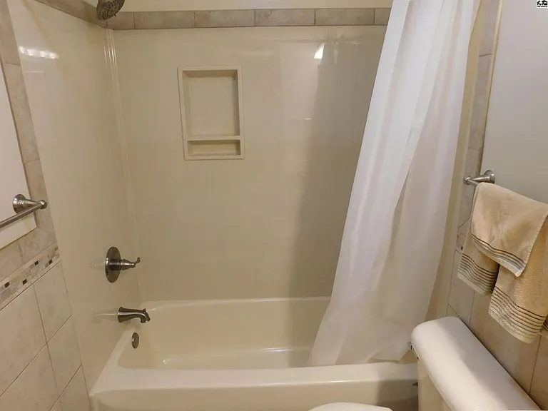 3321 Clove Cir — Photo 16