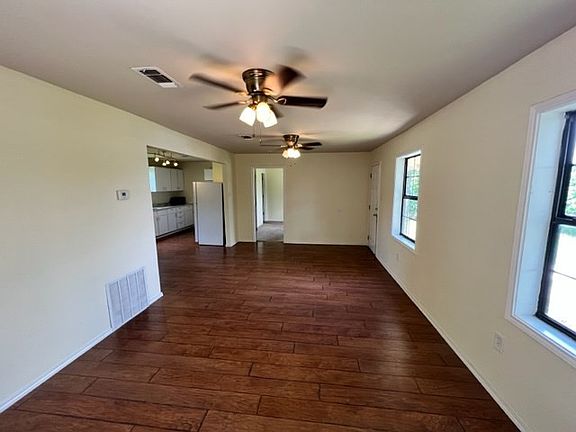 3rd image of 617 E 22nd St