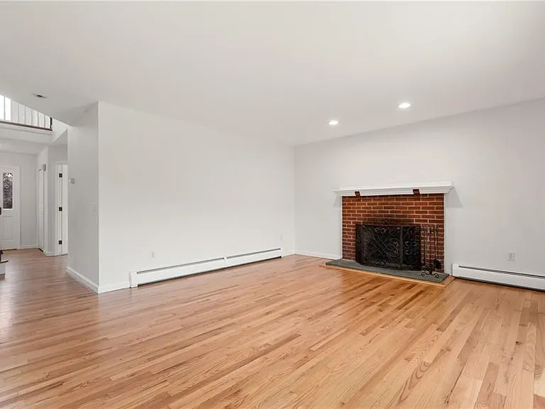 43 Bluegrass Dr — Photo 11