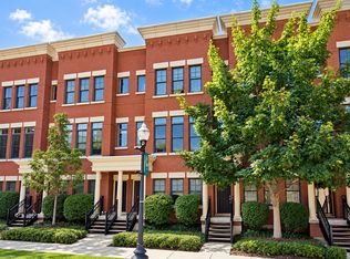 209 Prairie St #209, Elgin, IL 60120