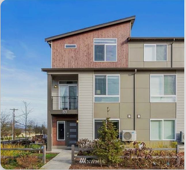 1st image of 13411 Ash Way #B3