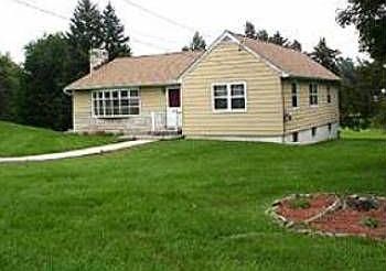 2nd image of 31 Pine Echo Dr
