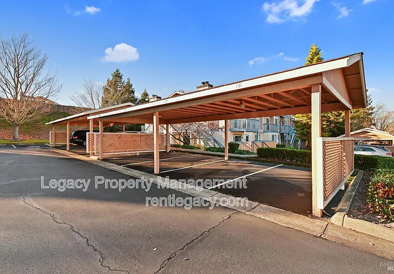 145 Glenwood — Photo 21