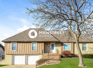 14412 Wilshire Cir, Grandview, MO 64030