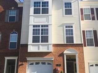 211 Lewisburg Ln, Martinsburg, WV 25403