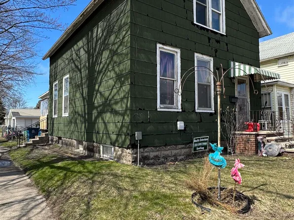 616 Cypress St, Manistee, MI 49660