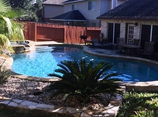 6115 Oakwood Trl, San Antonio, TX 78249