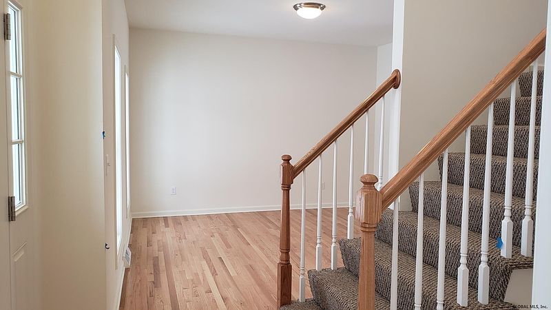 3rd image of 5 Sally Street
