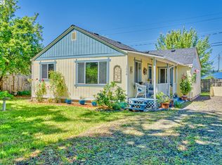 1056 F St, Springfield, OR 97477