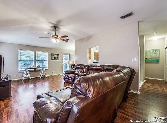 4th image of 5129 Crestwood Hill Dr