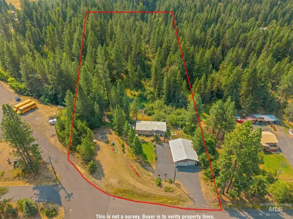 304 1st Ave, Deary, ID 83823