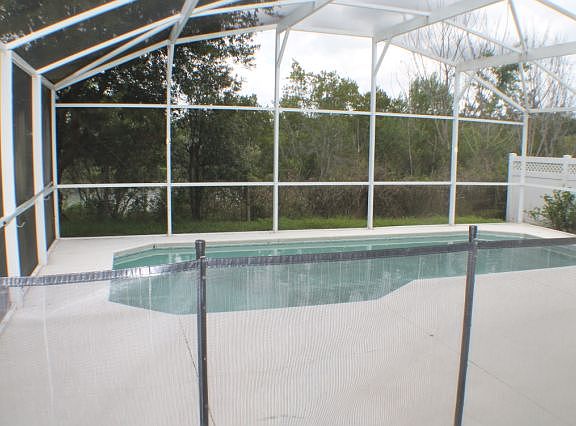2nd image of 2534 Hamlet Ln