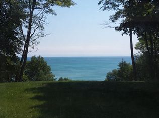 154 Lake Shore Rd, Grafton, WI 53024