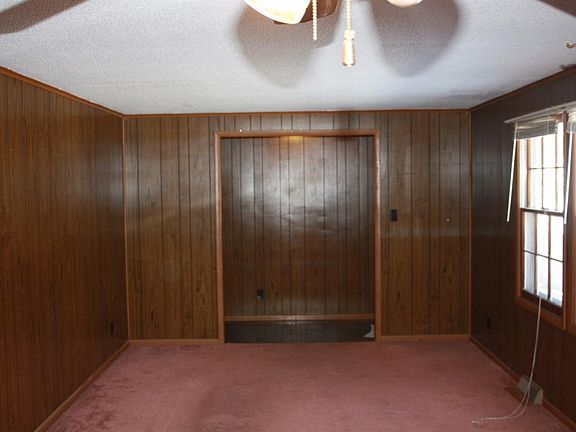 4th image of 278 Casey Ln
