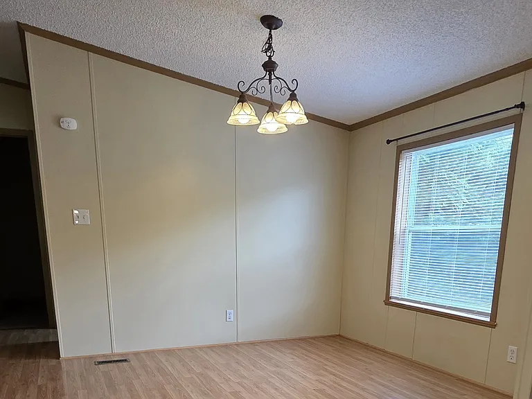 11730 Harp Rd — Photo 22
