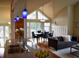 144 Hall Brothers Loop, Bainbridge Island, WA 98110