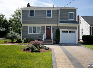 52 Deerfield St, Bergenfield, NJ 07621