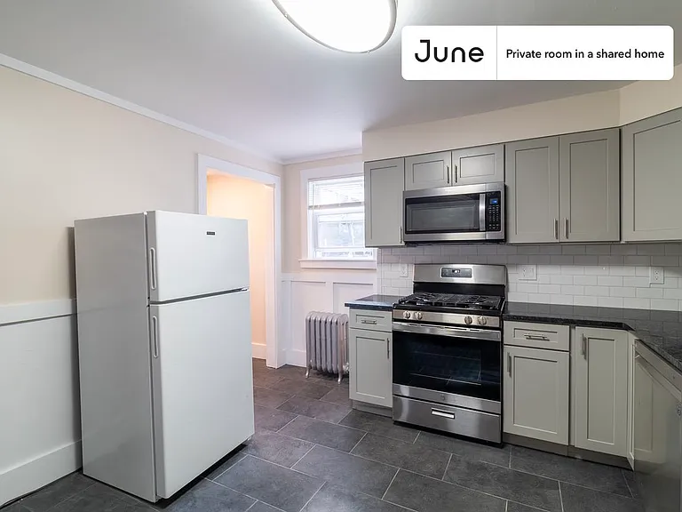 11A Islington St #E — Photo 6
