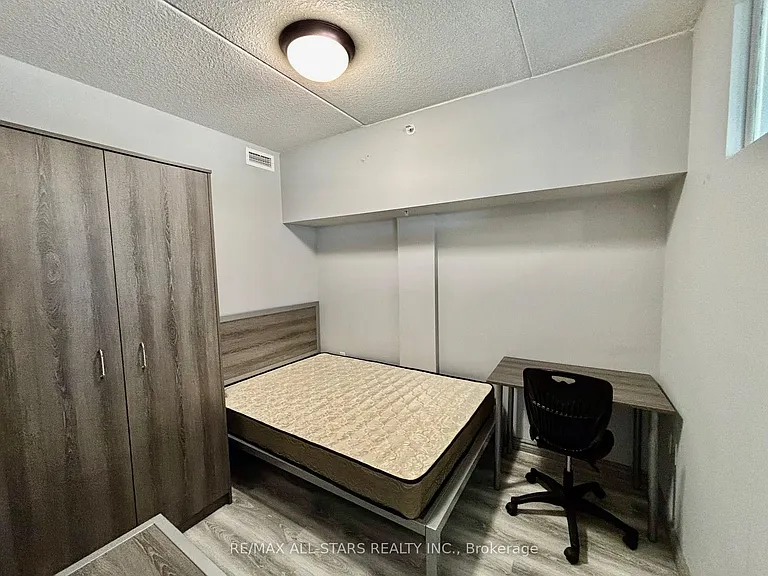 275 Larch St #507 — Photo 10