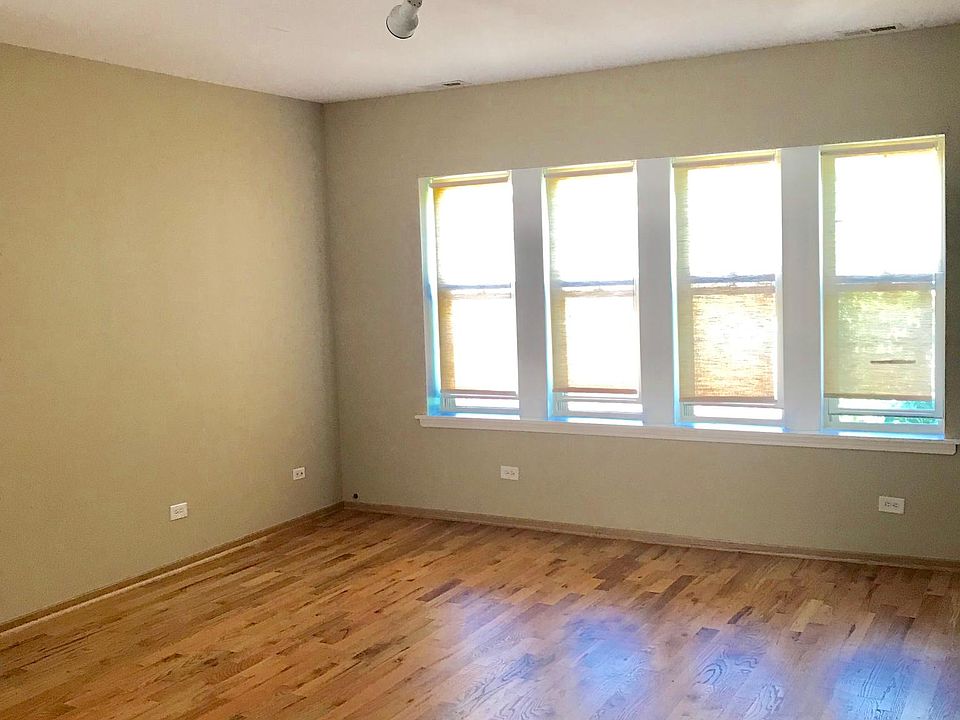 2nd image of 2307 E 70th Pl